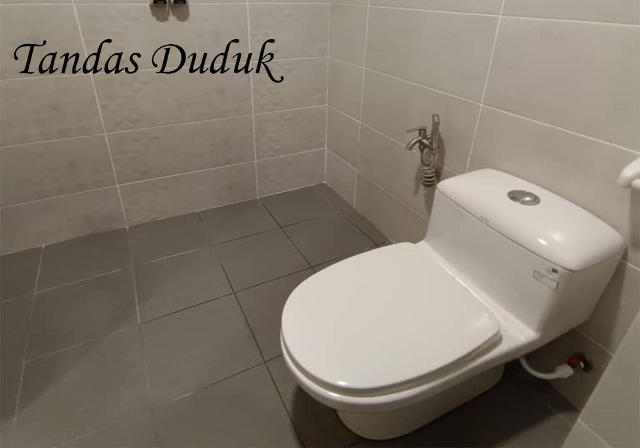 Mutiara Melaka Beach Resort - Islamic Compliance Only Tangga Batu エクステリア 写真